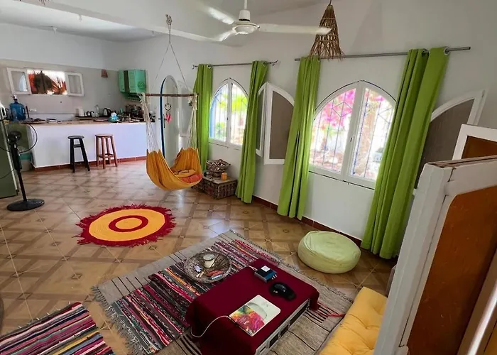 Гостевой дом La Boheme House *